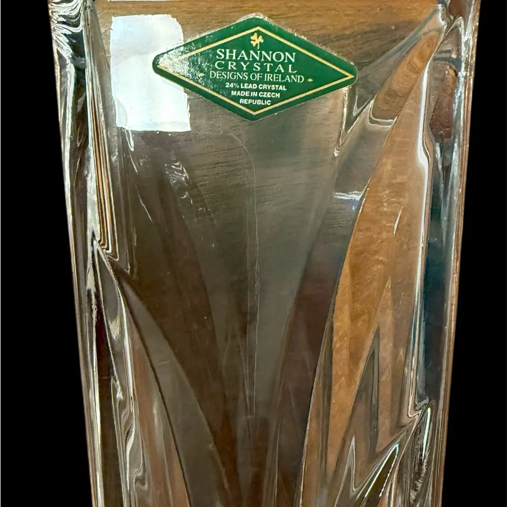 Shannon Elegant Crystal Vase